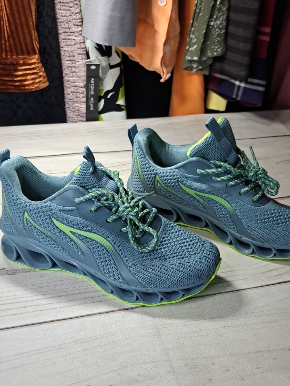 Wave-Soled Athletic Sneakers in Teal & Lime Size 38 - Picture 2 of 8